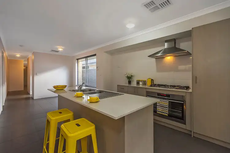 11 Wilkes Loop, Baldivis WA 6171
