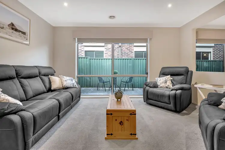 Sixth view of Homely house listing, 8 Penola Place, Craigieburn VIC 3064