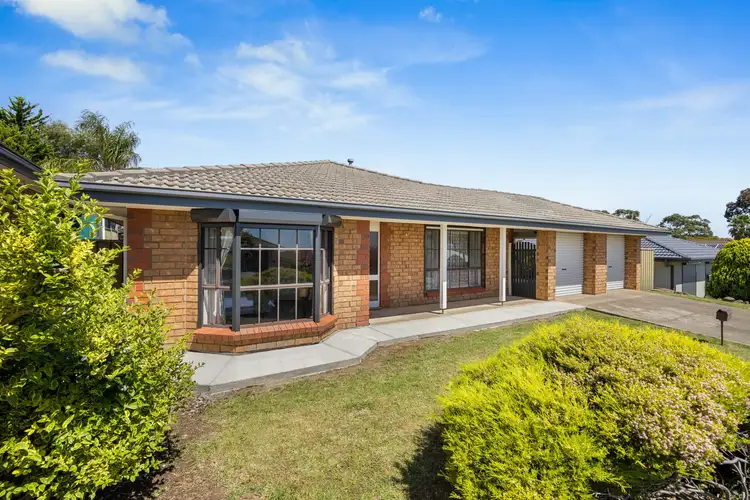 17 Tigress Drive, Hallett Cove SA 5158