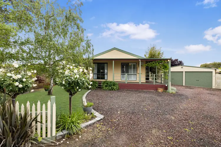 65 Meeking Drive, Pakenham VIC 3810