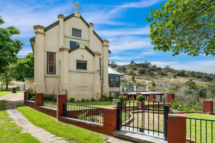 24 - 30 Church Street (Darbys Falls)