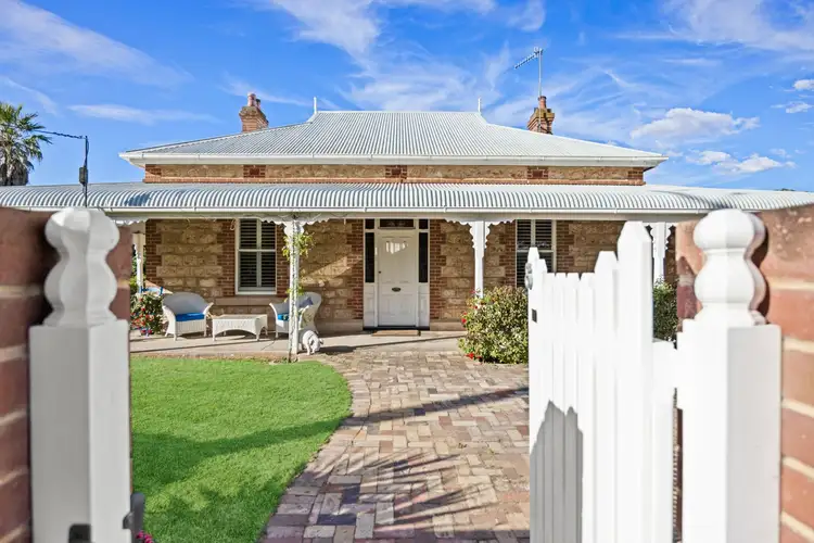 8 Langhorne Creek Road, Strathalbyn SA 5255