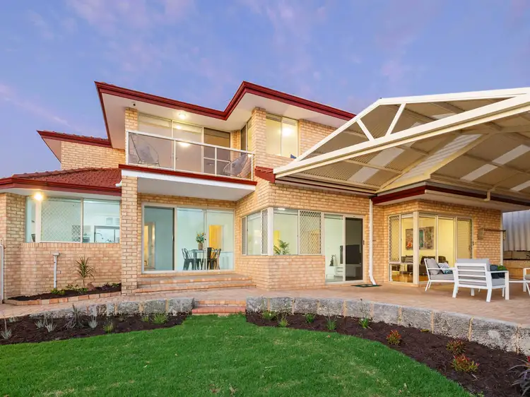 33 Lucraft Gardens, Winthrop WA 6150