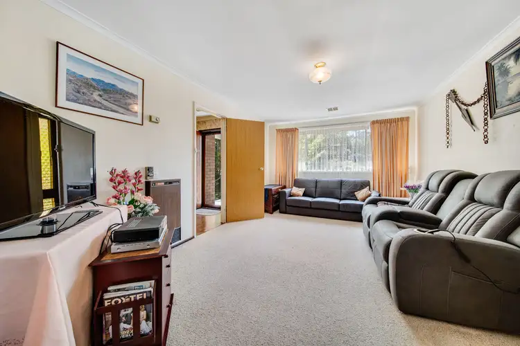Fifth view of Homely house listing, 4 Lowe Court, Charnwood ACT 2615
