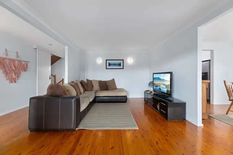 Sixth view of Homely house listing, 3 Bradley Place, Illawong NSW 2234
