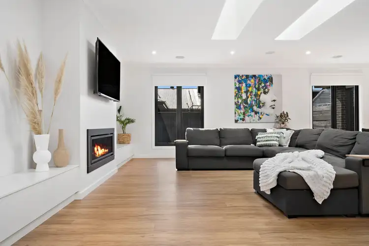 Fourth view of Homely house listing, 2 Leitrim Street, Alfredton VIC 3350