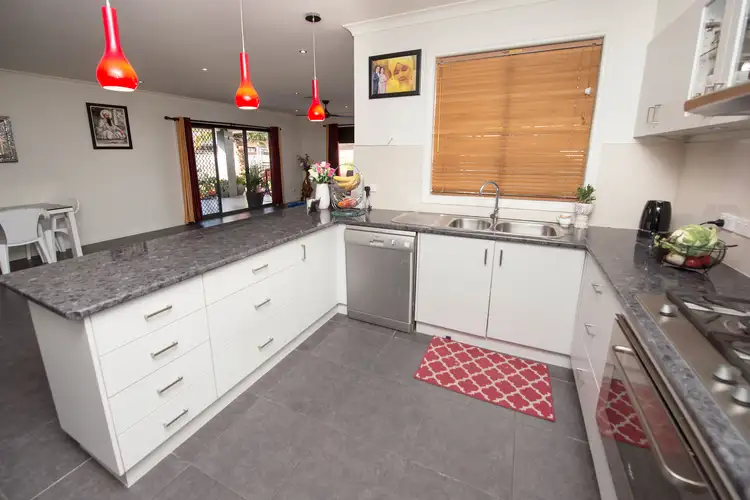 Sixth view of Homely house listing, 10 Merit Crescent, Swan Hill VIC 3585