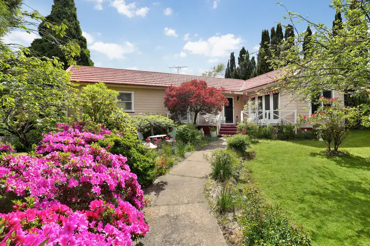 16 Valley Road
