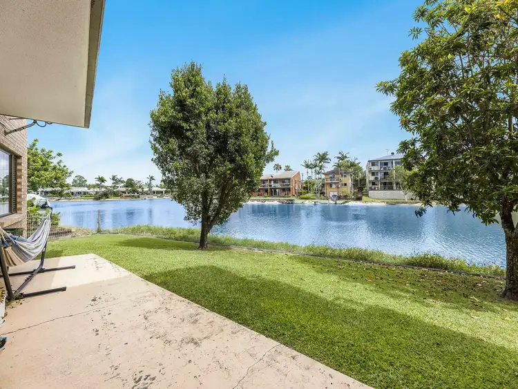 1/12 Tarwarri Crescent, Mooloolaba QLD 4557