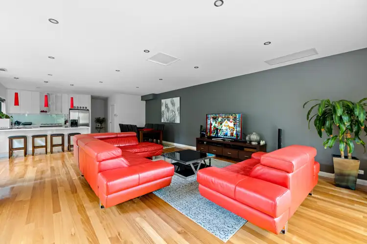 Fifth view of Homely house listing, 8 Sim Crescent, Glenroy VIC 3046
