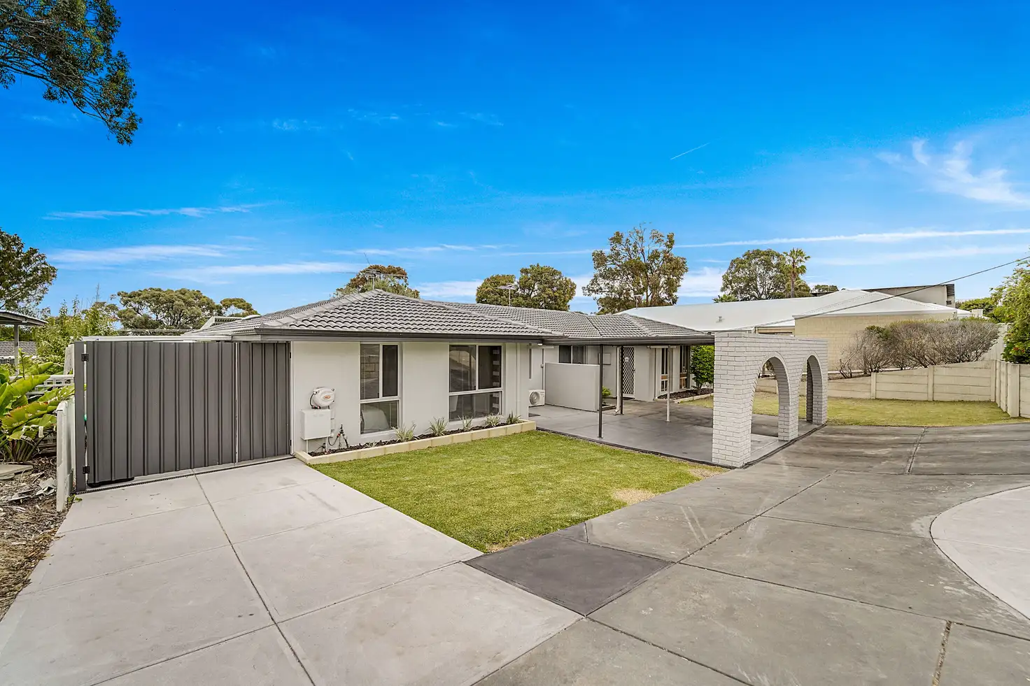 Main view of Homely semi-detached listing, 1b Bridgewater Drive, Kallaroo WA 6025