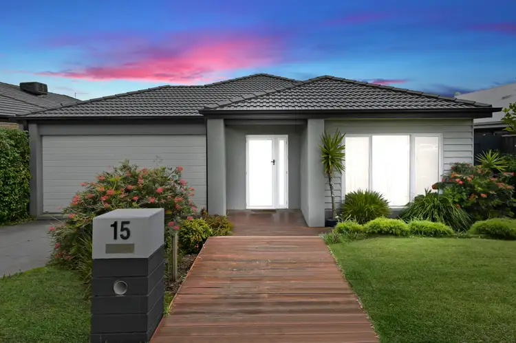 15 Hayton Park Boulevard, Cranbourne West VIC 3977