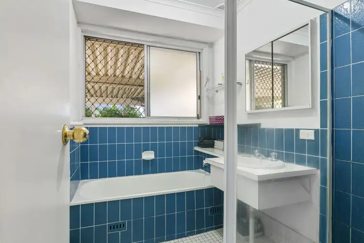 Fifth view of Homely house listing, 1 Parkview Place, Bateau Bay NSW 2261