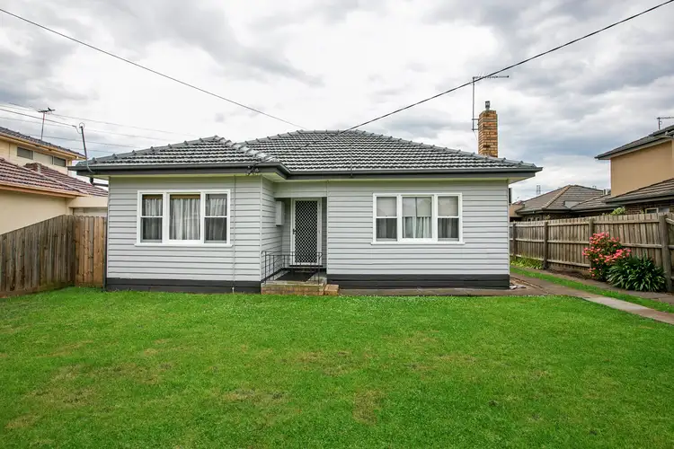 8 Merrilands Road, Reservoir VIC 3073