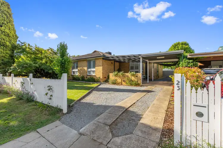 23 Cooinbil Crescent, Kooringal NSW 2650