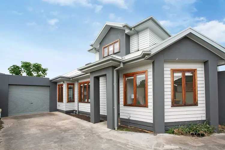 2/9 Glasgow Avenue, Reservoir VIC 3073