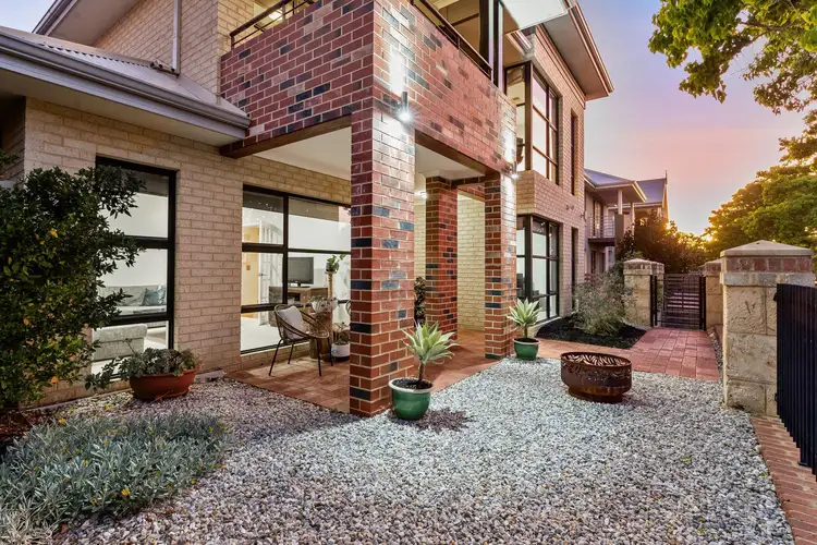 31 The Embankment, South Guildford WA 6055
