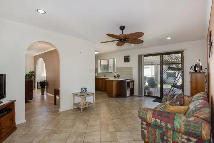Sixth view of Homely house listing, 8 Ian Avenue, Kawungan QLD 4655
