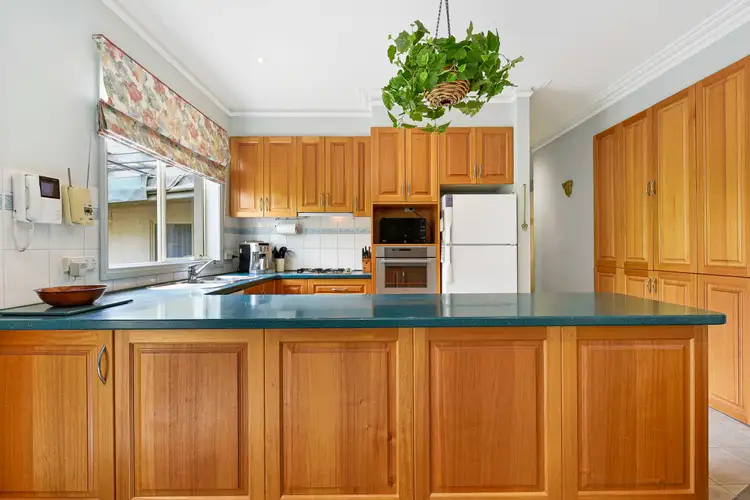 Fifth view of Homely unit listing, 1/1 Leila Street, Mount Waverley VIC 3149