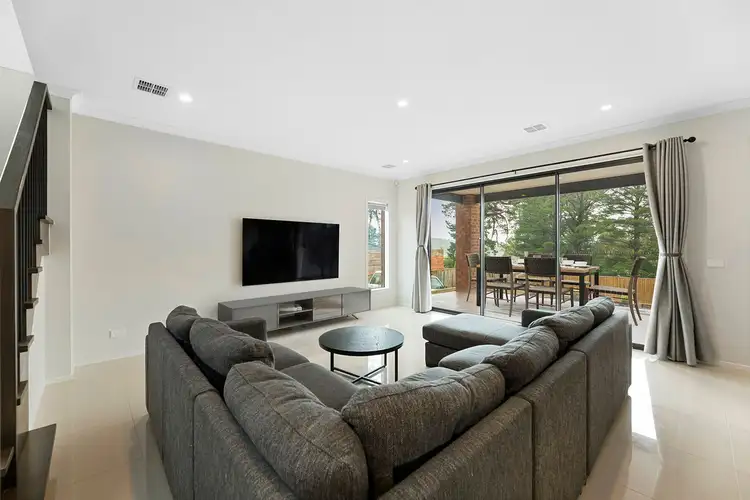 Sixth view of Homely house listing, 18 Oreti Court, Garfield VIC 3814