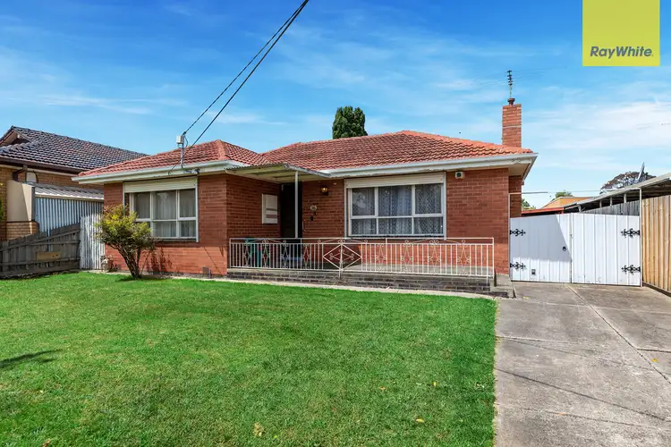16 Orford Road, St Albans VIC 3021