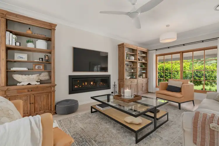 27 Lyrebird Drive, Nowra NSW 2541