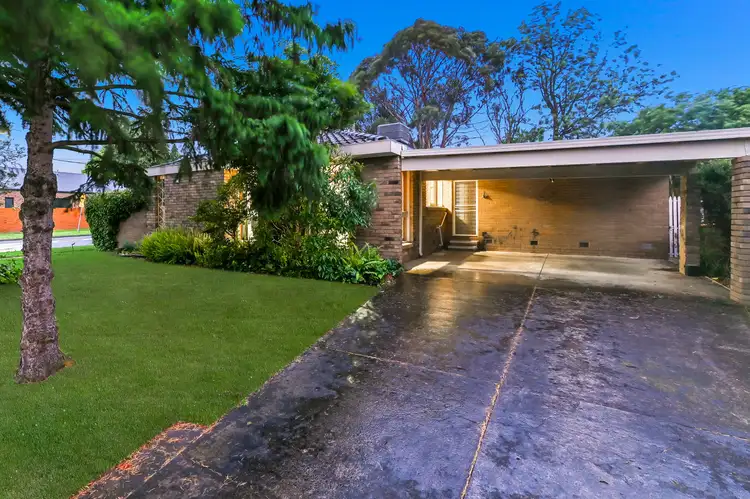 38 Cootamundra Drive, Wheelers Hill VIC 3150