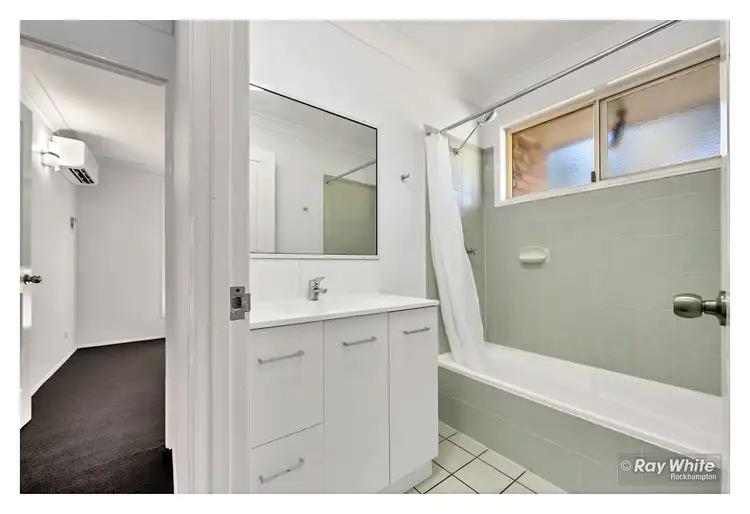 Fifth view of Homely unit listing, 1 & 2/4 Orana Place, Kawana QLD 4701