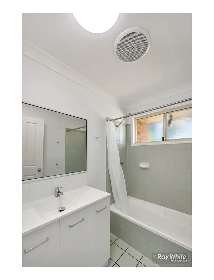 Sixth view of Homely unit listing, 1 & 2/4 Orana Place, Kawana QLD 4701