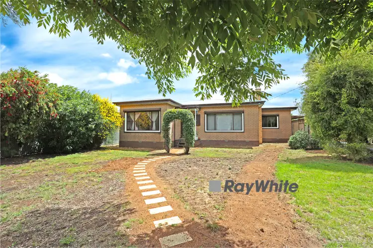 10 Fuller Street, Ouyen VIC 3490