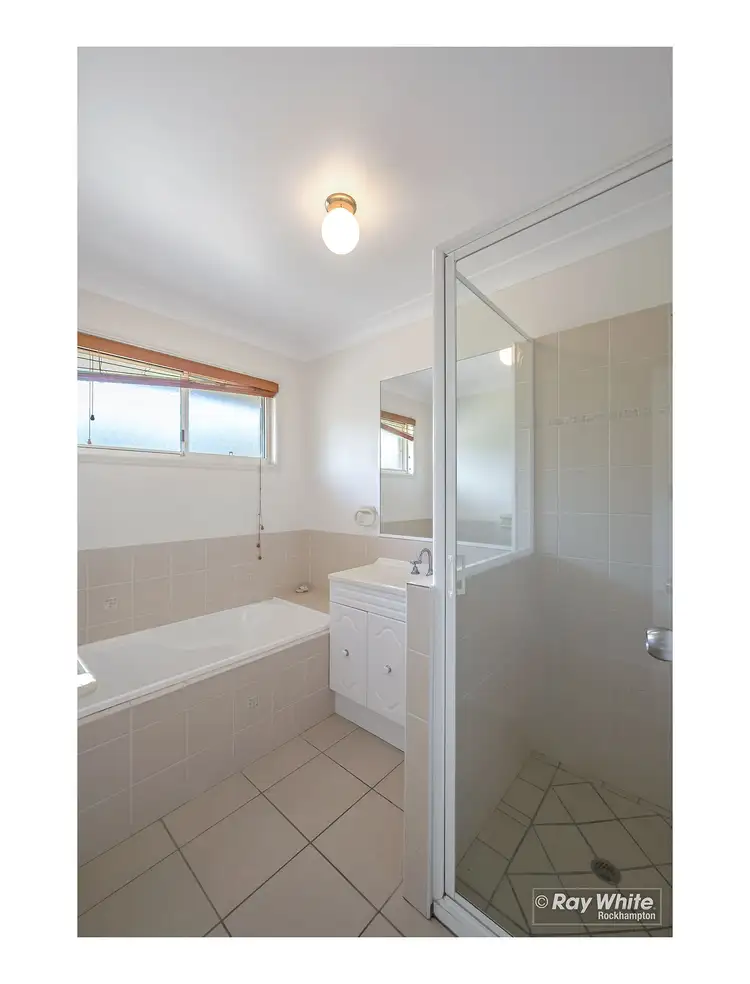 Fifth view of Homely house listing, 2 Hibiscus Court, Kawana QLD 4701