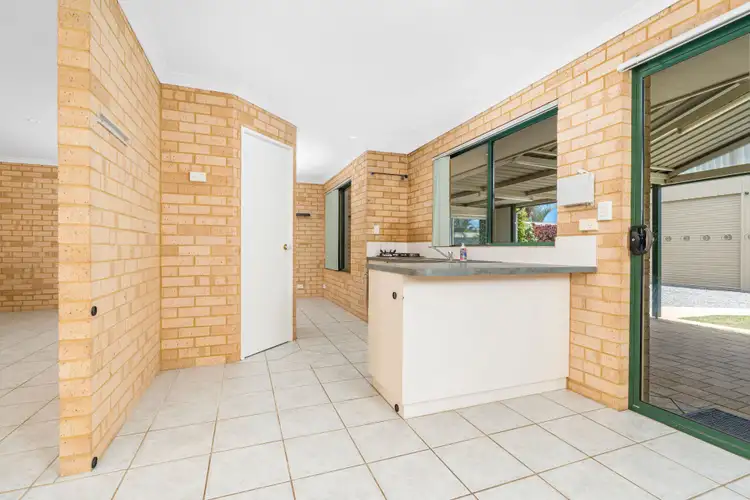Sixth view of Homely house listing, 10 Mugana Crescent, Waggrakine WA 6530