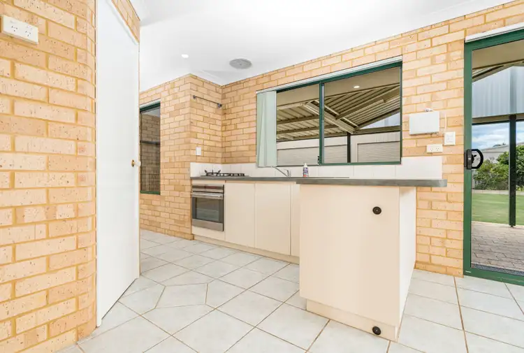 Seventh view of Homely house listing, 10 Mugana Crescent, Waggrakine WA 6530