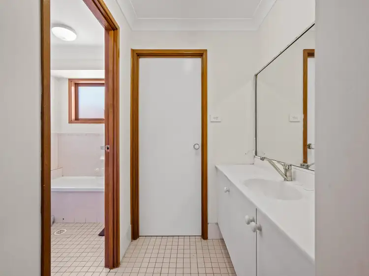Fifth view of Homely house listing, 32 Vauxhall Place, Ingleburn NSW 2565