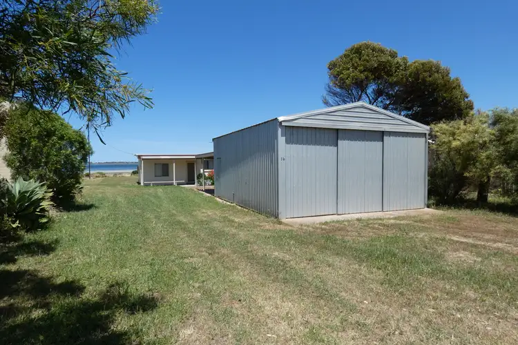 16 Hickeys Drive, Coobowie SA 5583