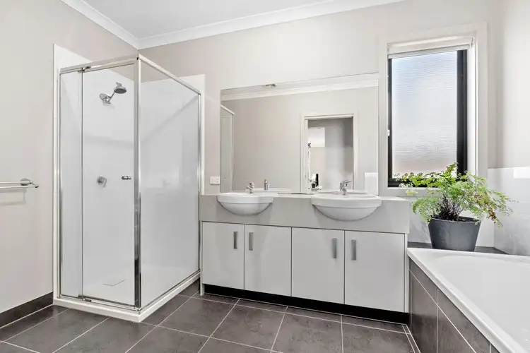 Fifth view of Homely unit listing, 2/50 Camellia Crescent, Norlane VIC 3214