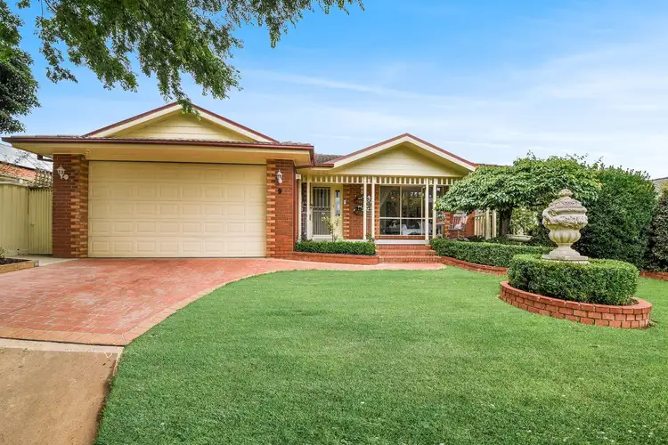 9 Kingsmill Terrace, Berwick VIC 3806