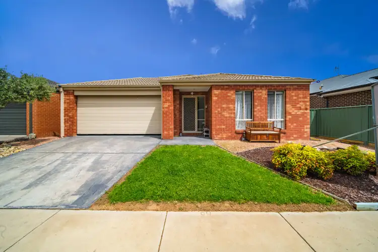 9 Creekview Place, Ascot VIC 3551