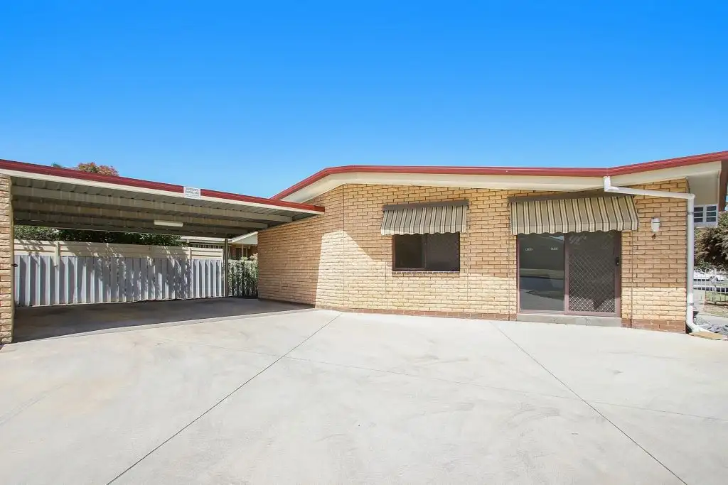 Main view of Homely unit listing, 4/401 Griffith Road, Lavington NSW 2641