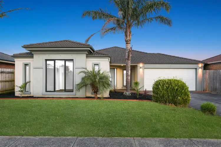 16 Dempster Way, Berwick VIC 3806
