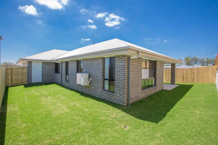 Sixth view of Homely house listing, 8 Mirinae Circuit, Pimpama QLD 4209