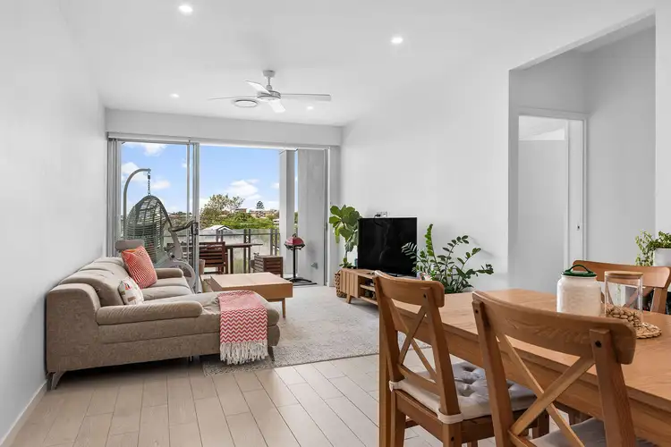 303/45 Shakespeare Street, Coorparoo QLD 4151