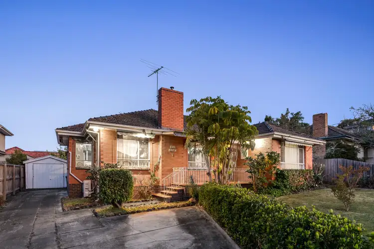 7 Christina Street, Burwood VIC 3125