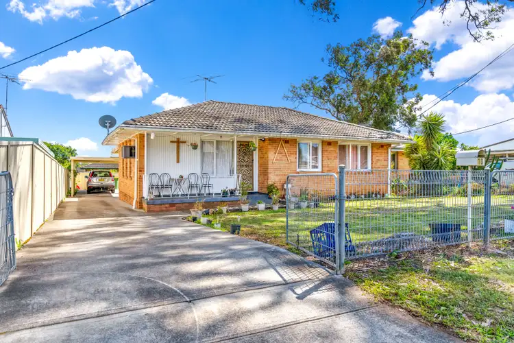 10 STEVENAGE Road, Canley Heights NSW 2166