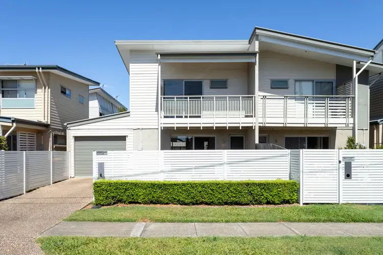Main view of Homely townhouse listing, 4/9 Windsor Street, Hamilton QLD 4007