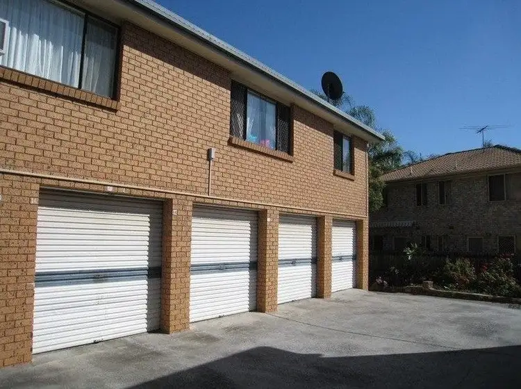 92 Boundary Street