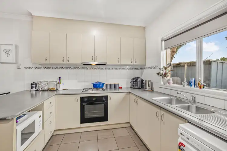 Second view of Homely house listing, 21 Kingsdale Crescent, Pakenham VIC 3810
