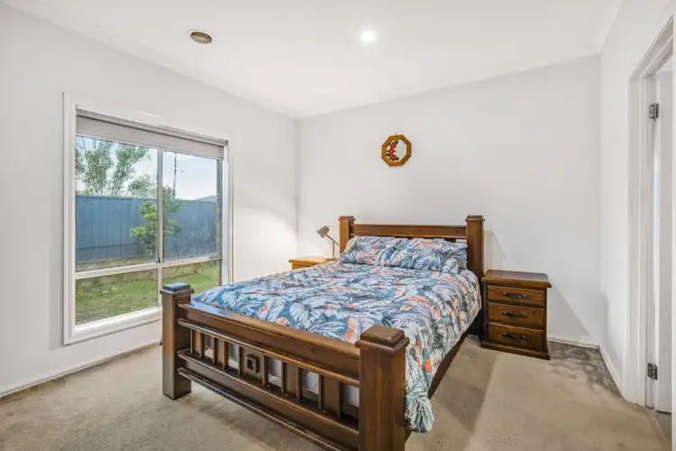 Fifth view of Homely house listing, 21 Kingsdale Crescent, Pakenham VIC 3810