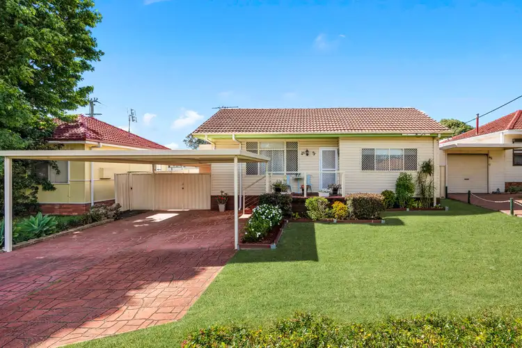 4 Illawong Road, Leumeah NSW 2560