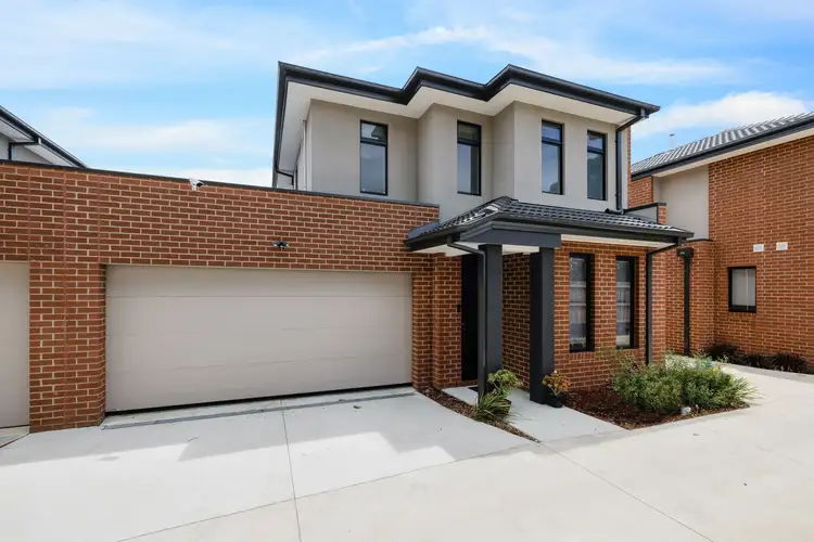 Main view of Homely townhouse listing, 2/24 Grandview Grove, Cowes VIC 3922